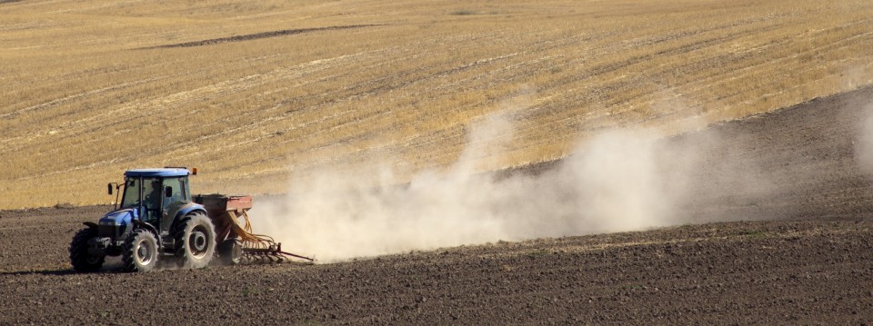 Why should we reduce environmental dust from farms?